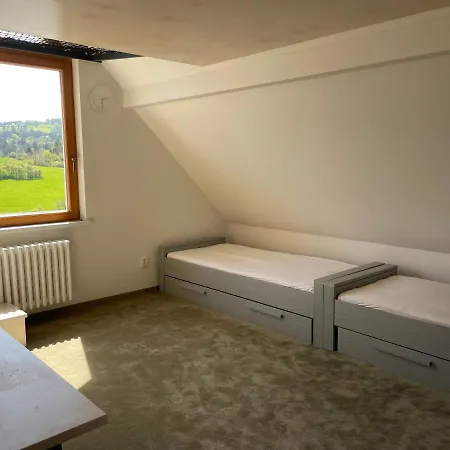 Dum Nad Prehradou S Bazenem Villa